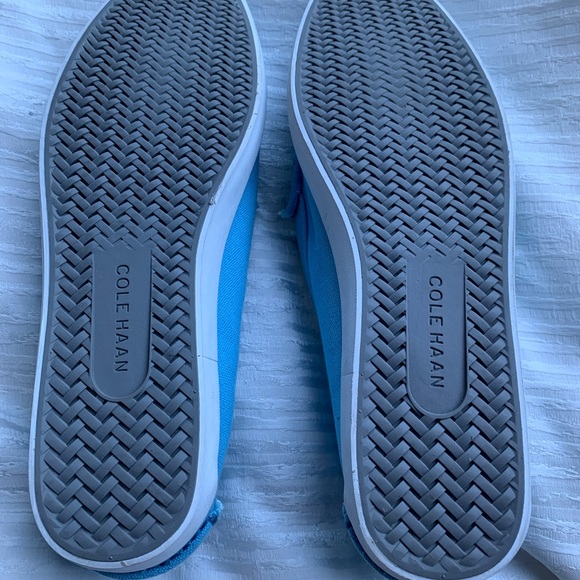 New Cole Haan Women’s Blue Loafers - Picture 3 of 3